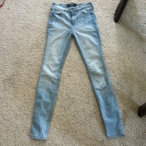 Hollister high-rise super skinny jeans size w24 L30